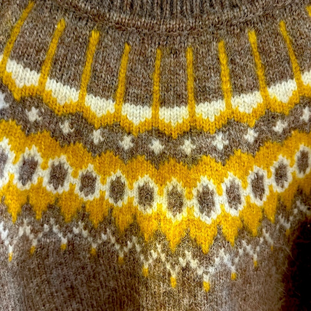 GAP turtleneck sweater